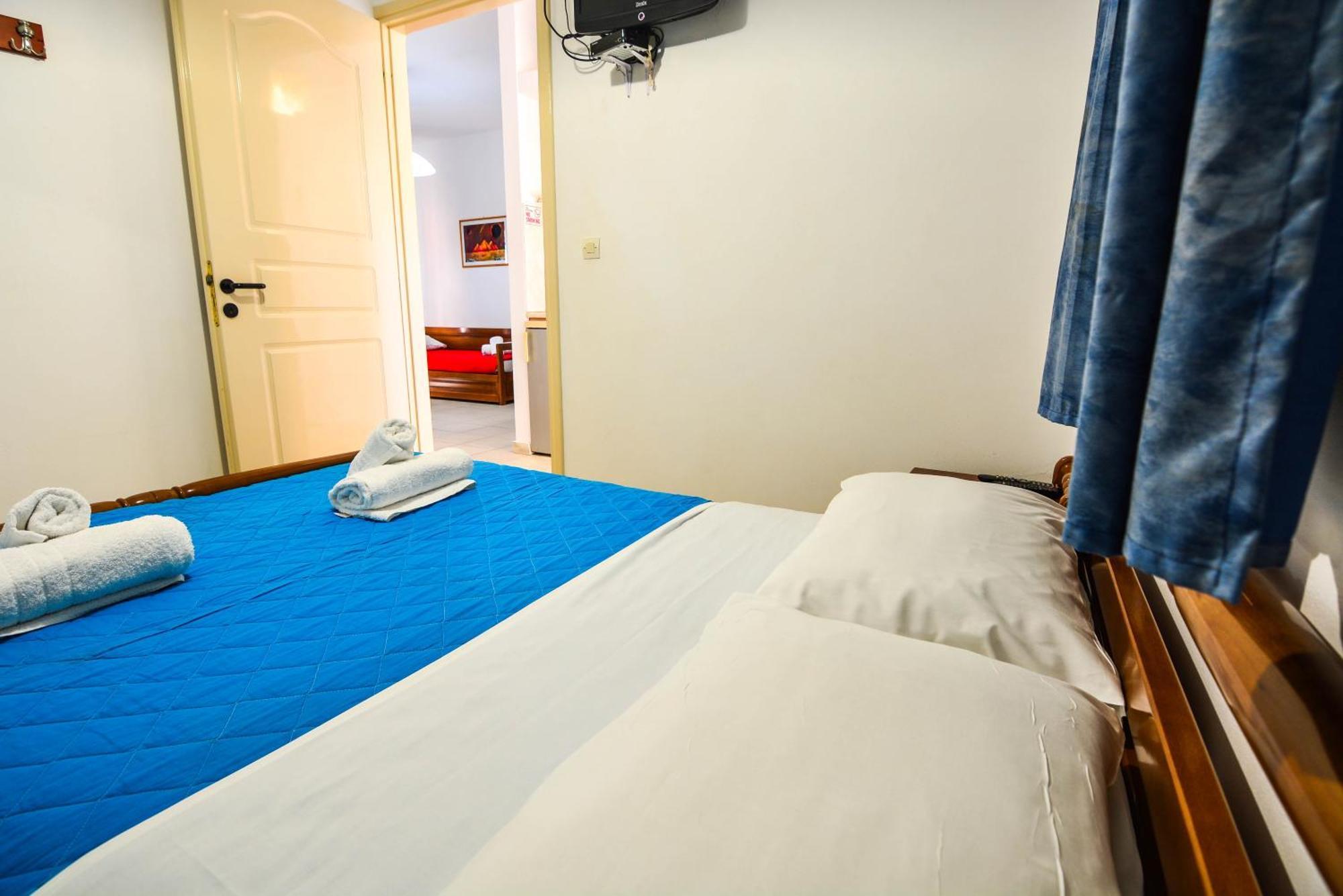 Epavlis Apartments 포르토헬리 외부 사진